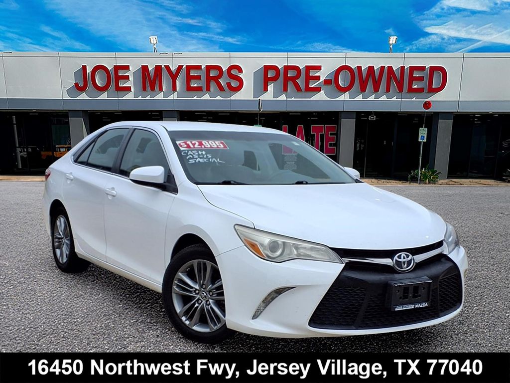 2015 Toyota Camry SE - 0