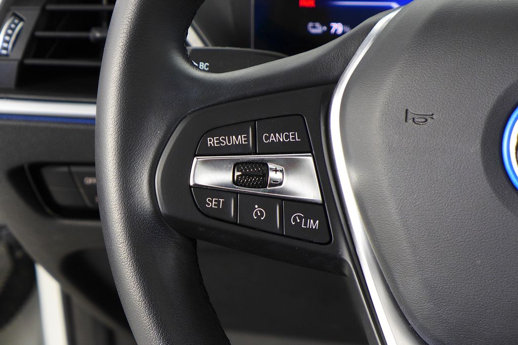 Thumbnail: 2023 BMW i4 - 30