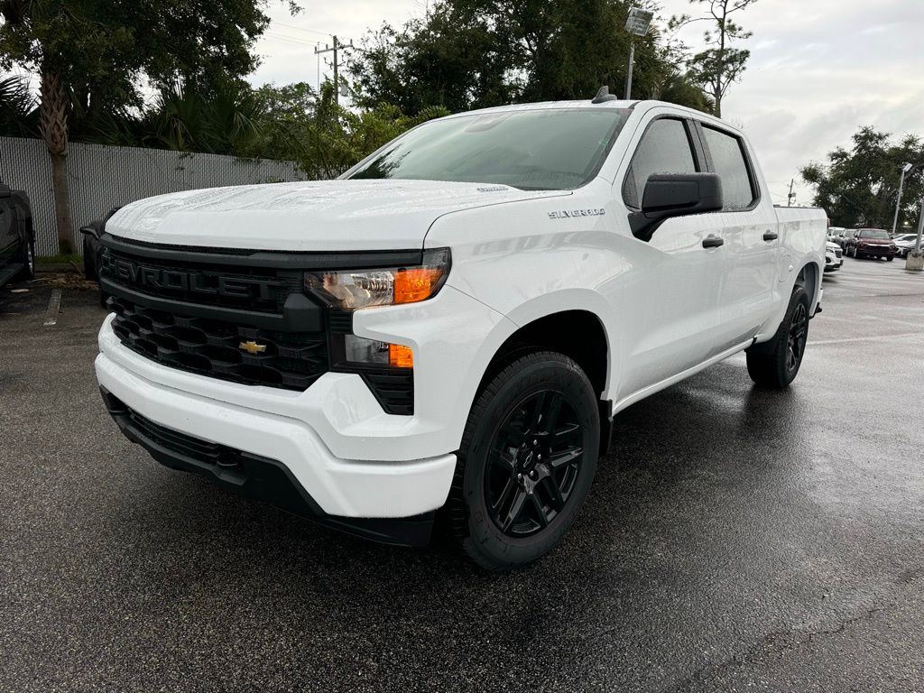 2024 Chevrolet Silverado 1500 Custom 4