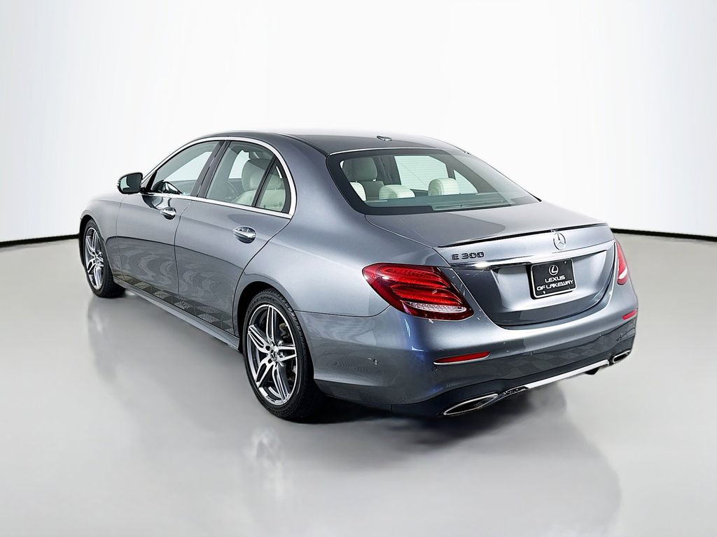 Thumbnail: 2019 Mercedes-Benz E-Class - 7