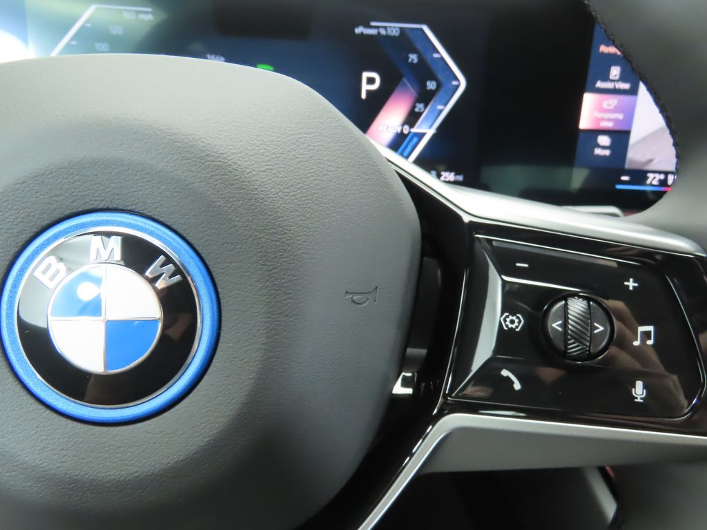 2025 BMW i5 eDrive40 12