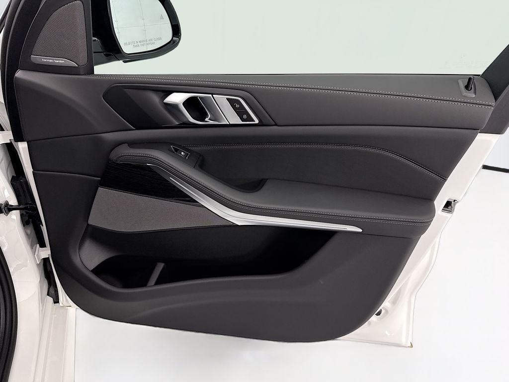 Thumbnail: 2026 BMW X5 - 24