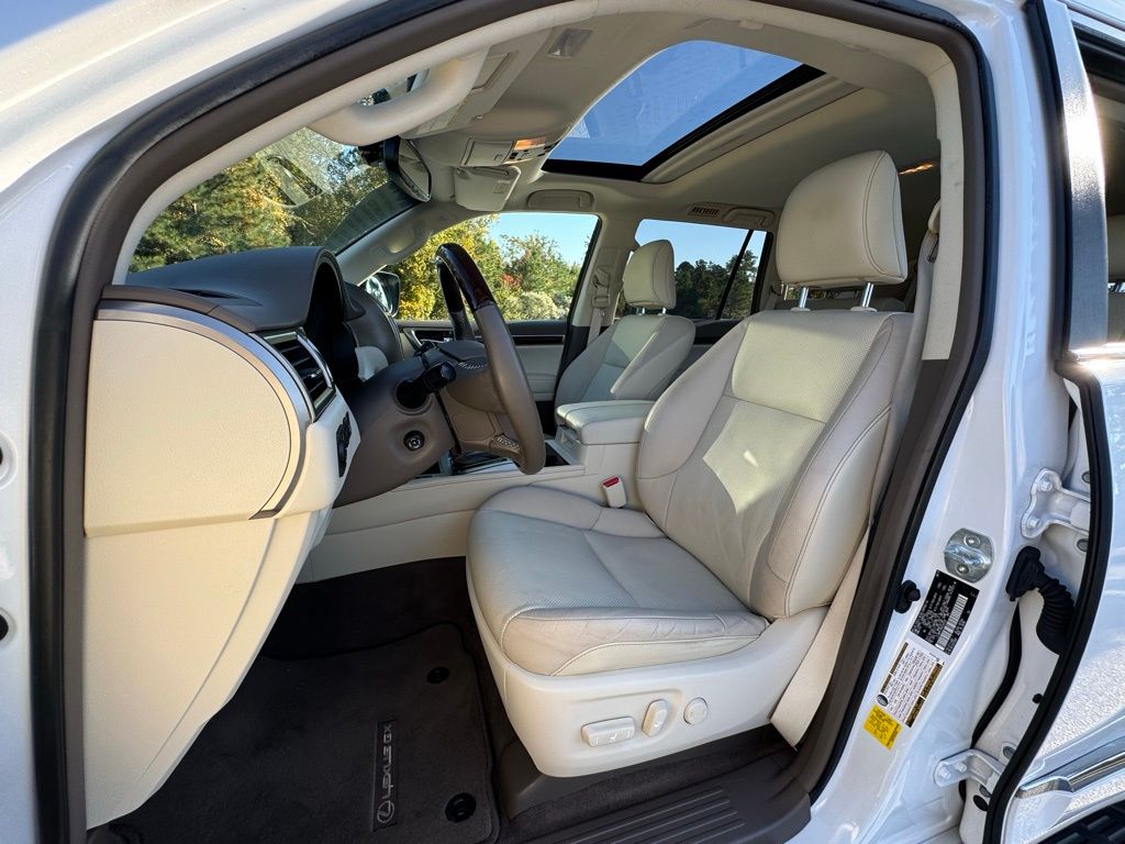 2019 Lexus GX 460 22