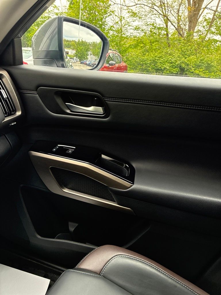 2024 Nissan Pathfinder Platinum Gray at South Hills Kia