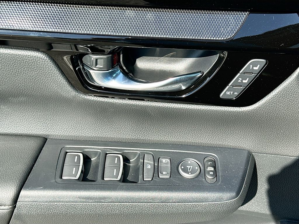 2025 Honda CR-V EX-L 19