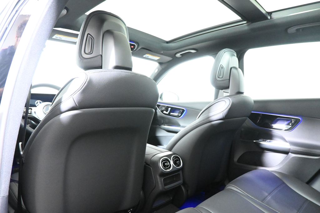 Thumbnail: 2027 Mercedes-Benz GLC - 28