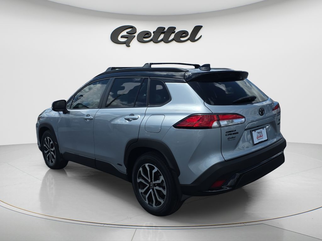 View vehicle photo 6