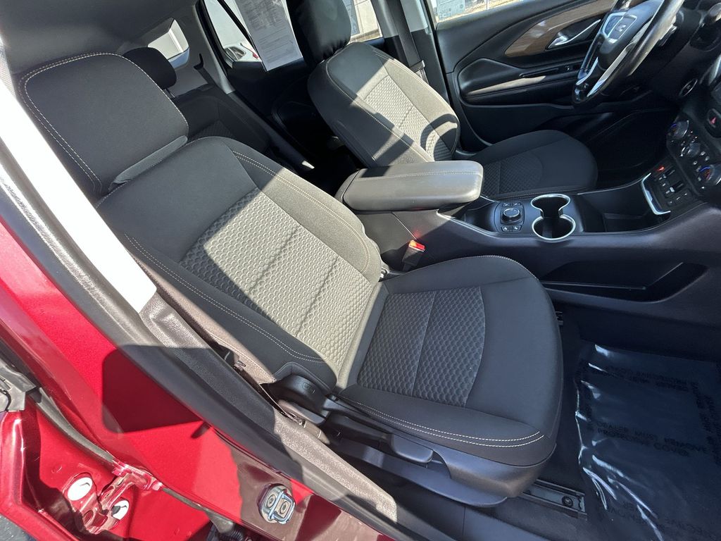 Thumbnail: 2020 GMC Terrain - 23