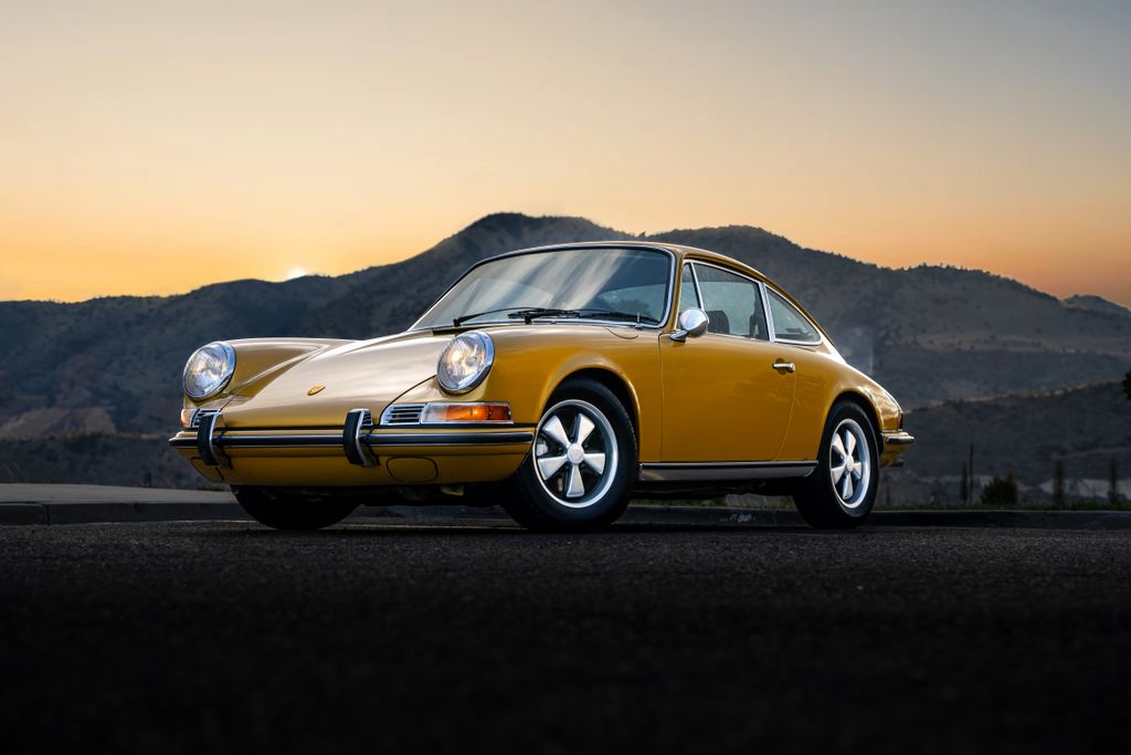 Gold 1971 Porsche 911 T Coupe Manual