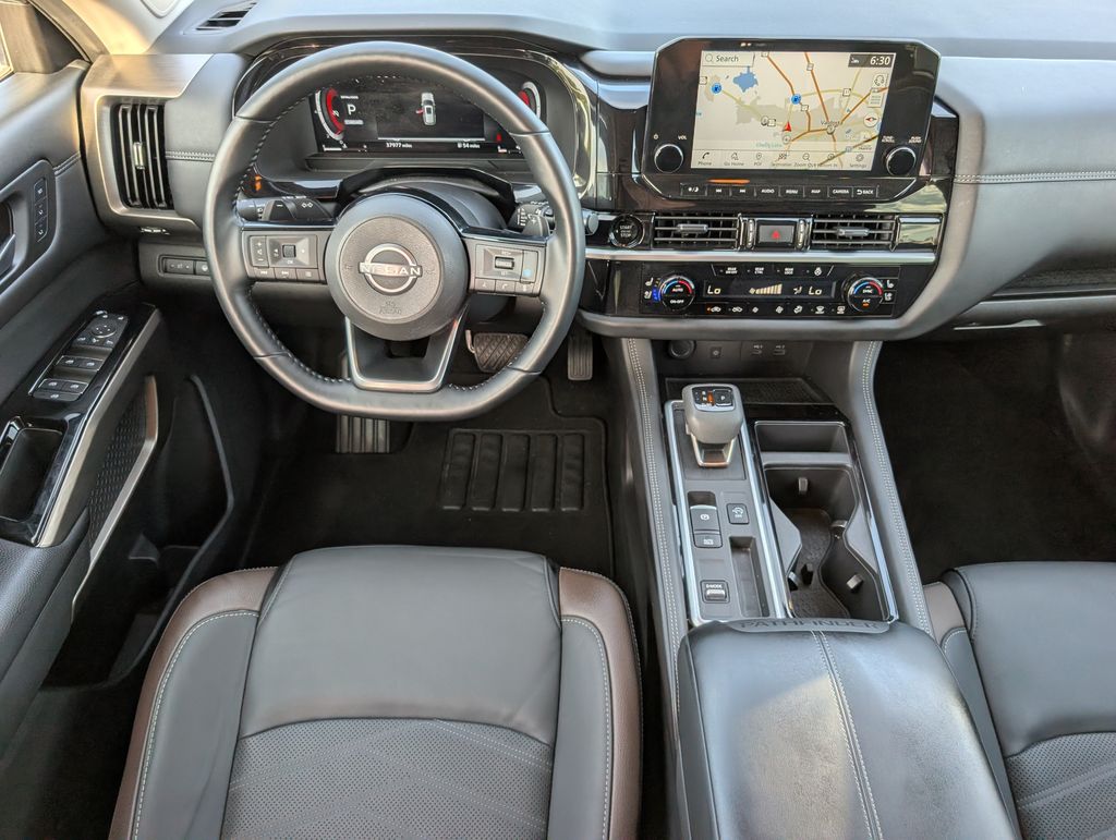 Used 2025 Nissan Pathfinder SUV