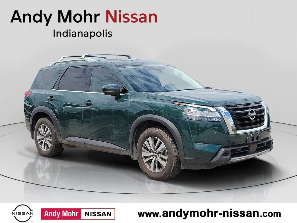 2023 Nissan Pathfinder SL 4WD