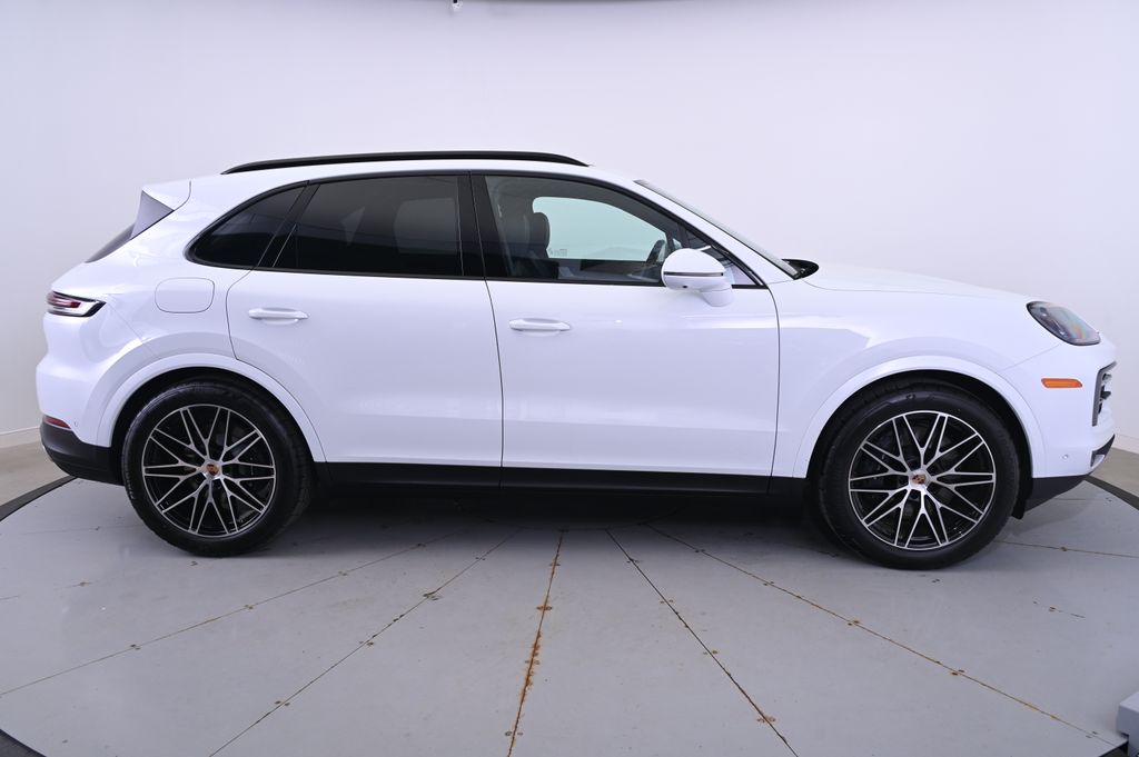 Thumbnail: 2025 Porsche Cayenne - 8