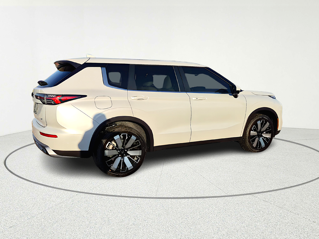 2026 Mitsubishi Outlander SE - 6