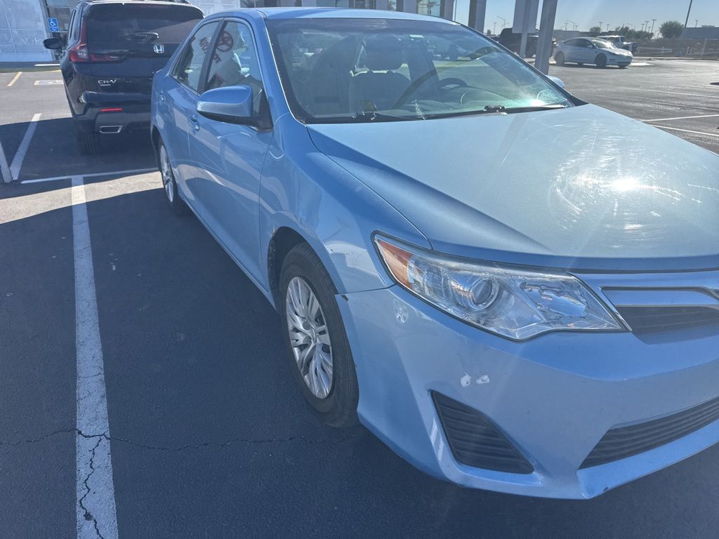 2014 Toyota Camry LE 3