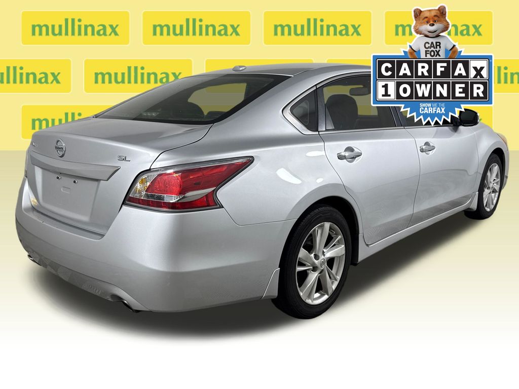 Used 2015 Silver Nissan 2.5 SL image 5
