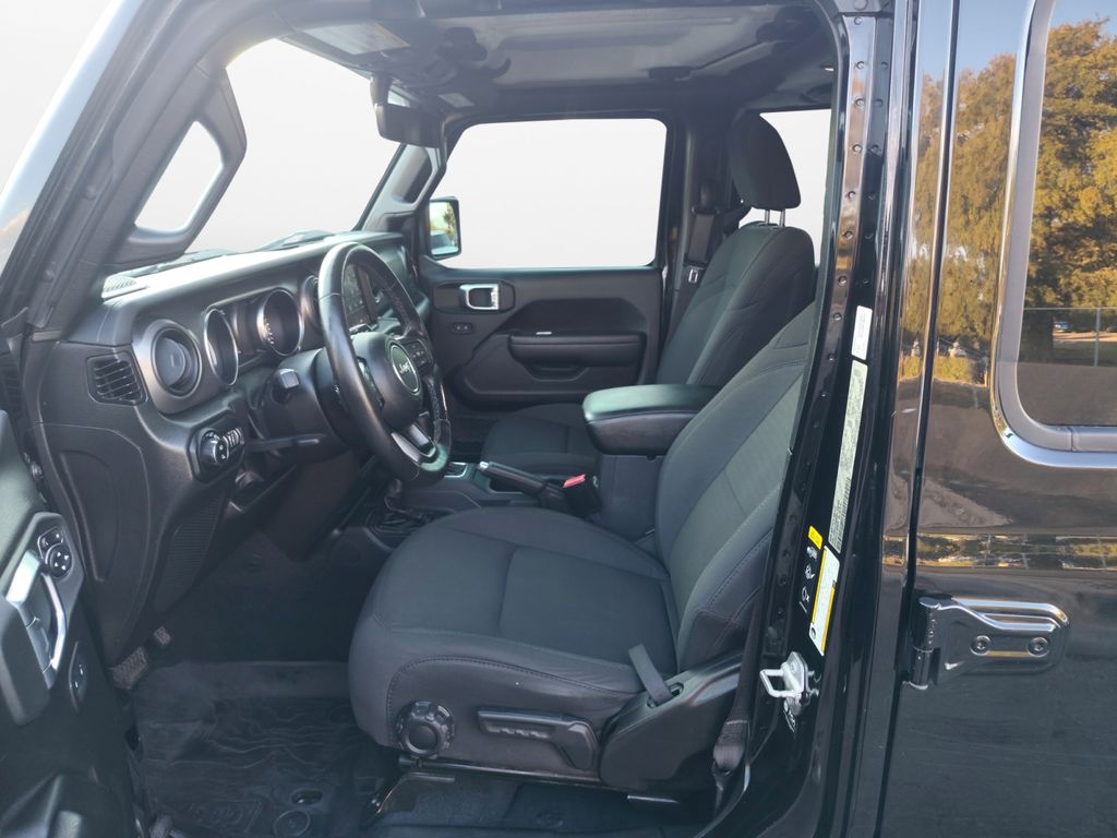 Used Car 2022 Jeep Gladiator  Willys For Sale Under $35,000 In Austin, Texas