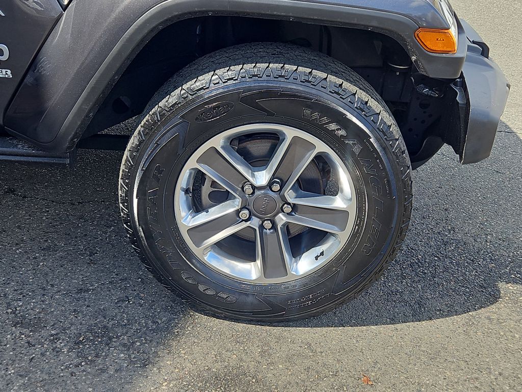2021 Jeep Wrangler Unlimited Sahara photo