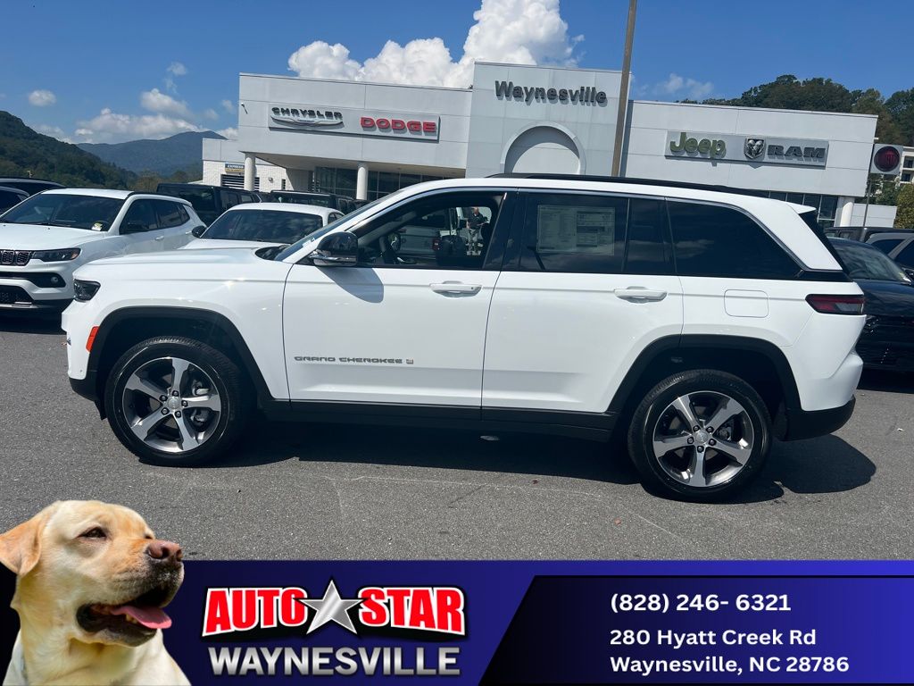 new 2025 Jeep Grand Cherokee car, priced at $47,990