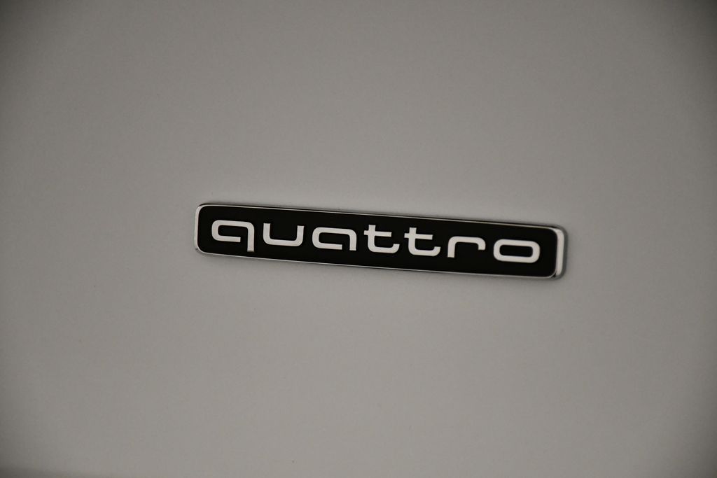 Thumbnail: 2025 Audi Q7 - 10