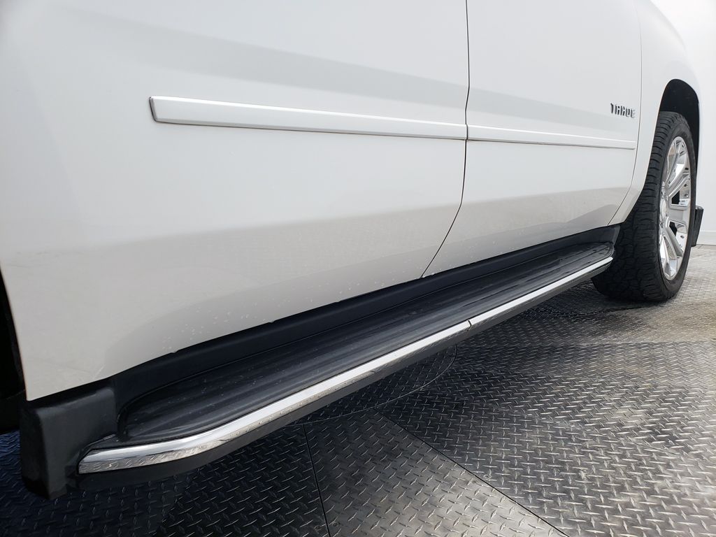 Thumbnail: 2017 Chevrolet Tahoe - 29