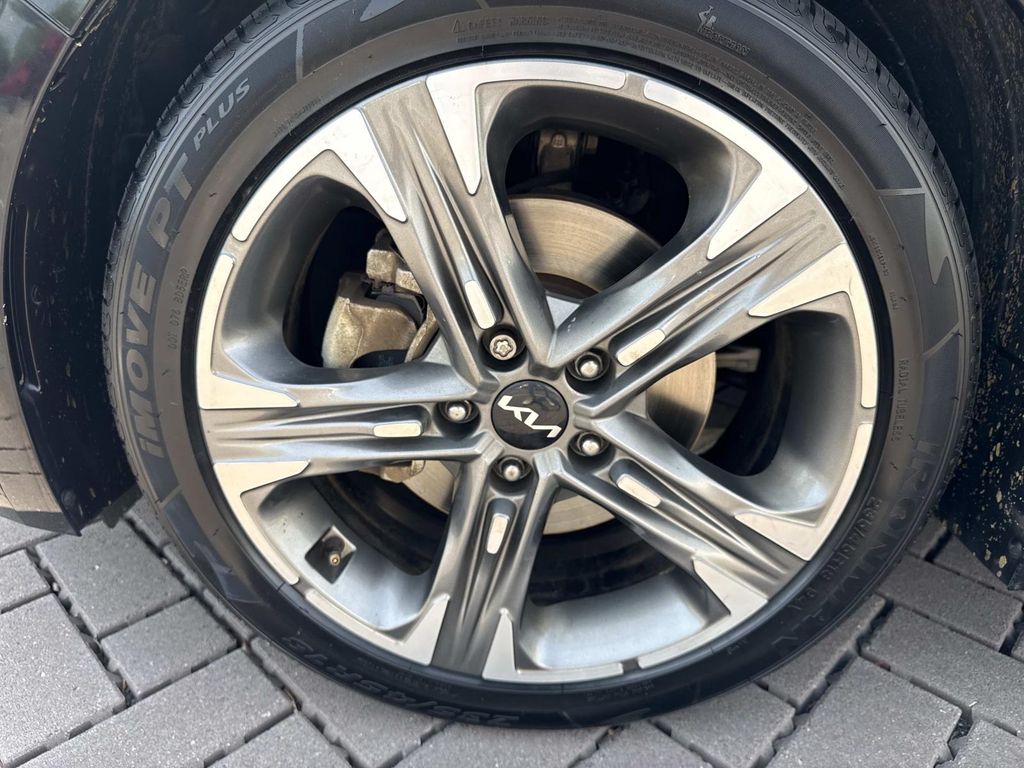 Used 2023 Black Kia EX image 9