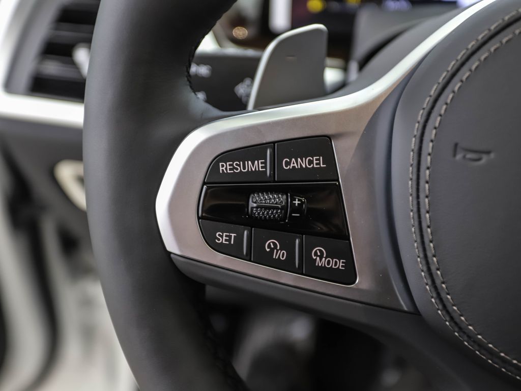 Thumbnail: 2026 BMW X7 - 12