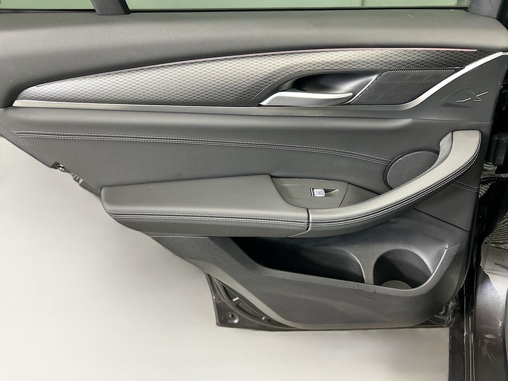 Thumbnail: 2023 BMW X3 - 25