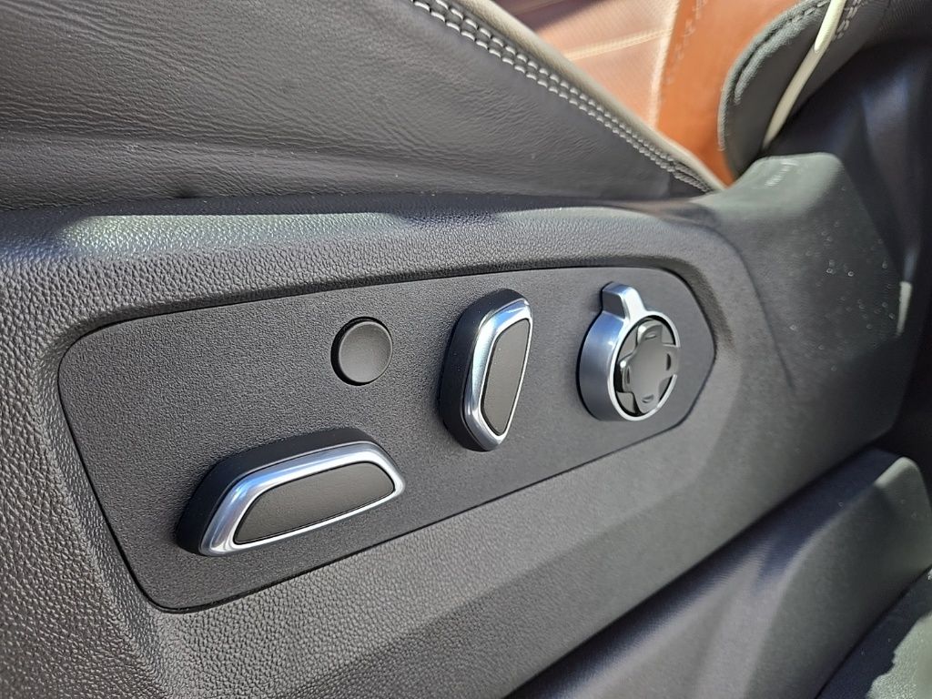 Used 2026 White GMC Denali Ultimate image 25