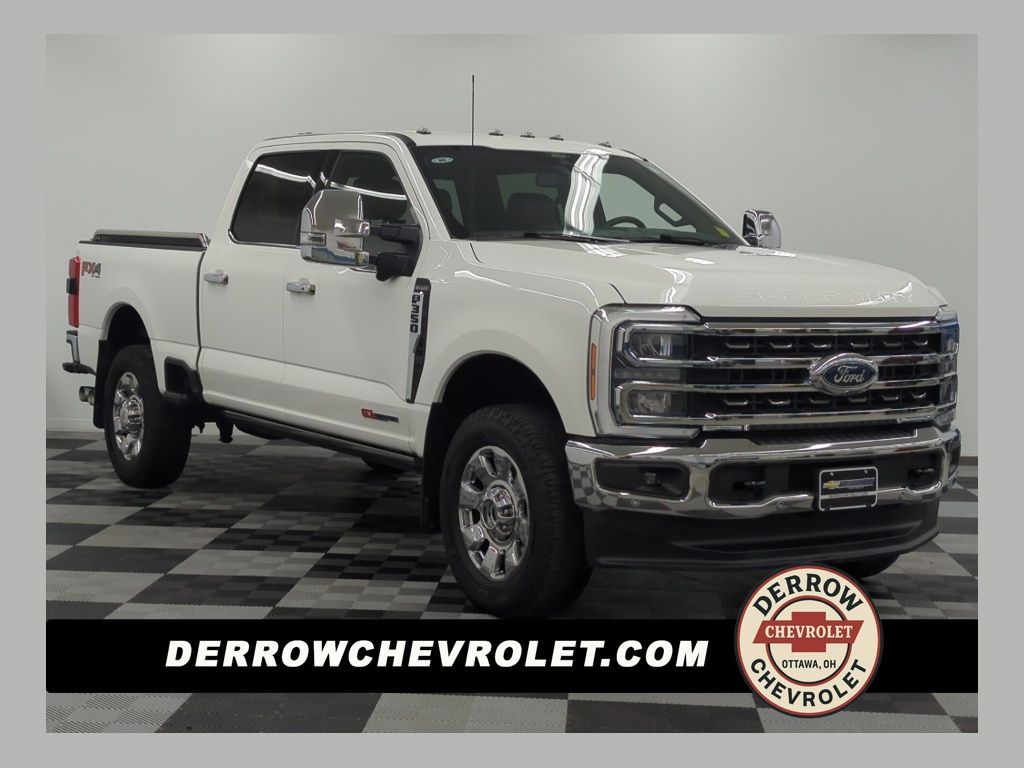 White 2026 Ford F-350 Super Duty Pickup Truck Four-Wheel Drive Automatic