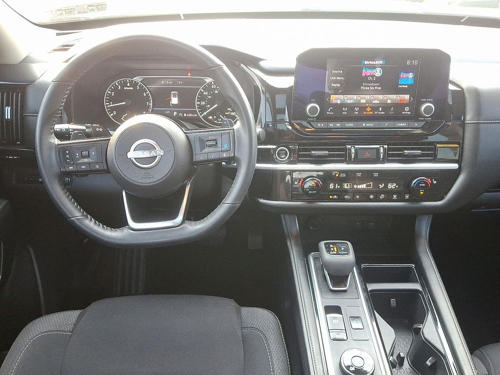2023 Nissan Pathfinder SV 12