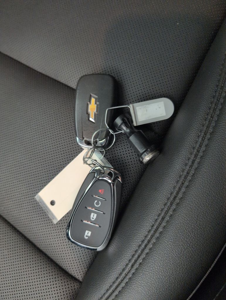Certified Used 2025 Gray Chevrolet ACTIV image 40