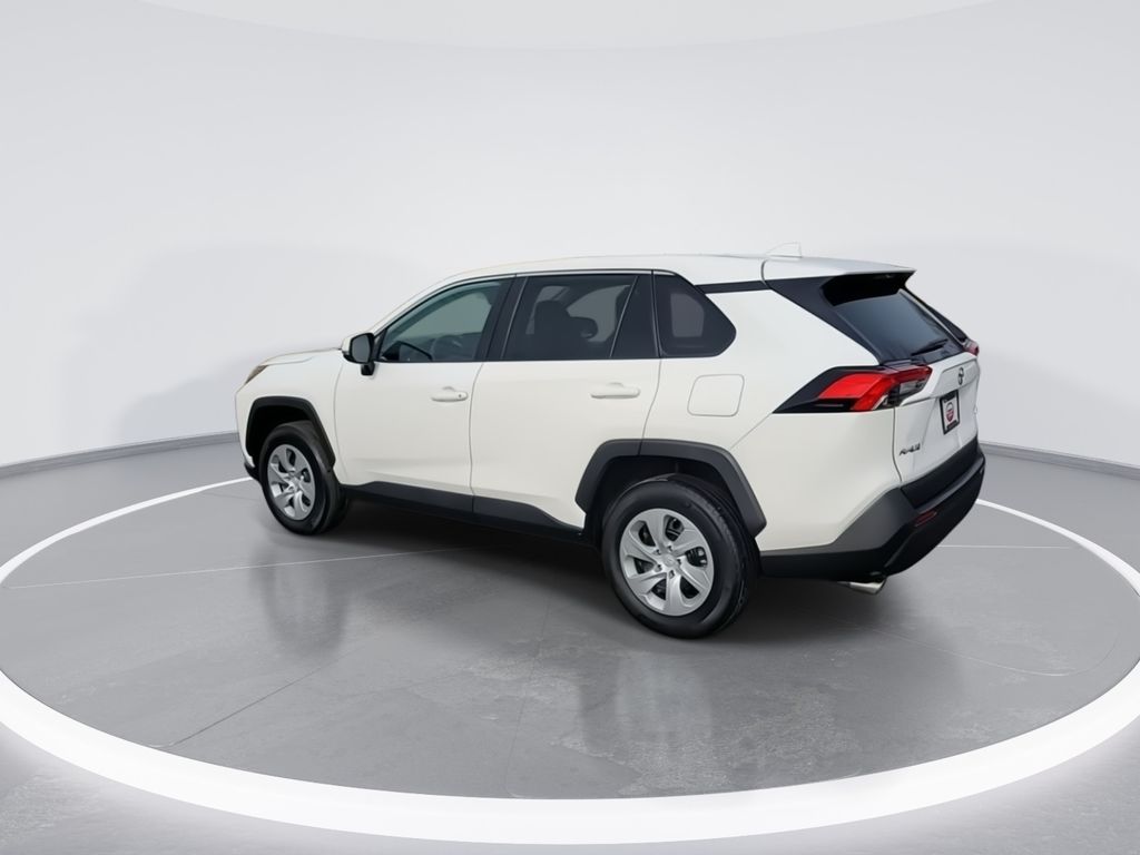 2022 Toyota RAV4 LE 6