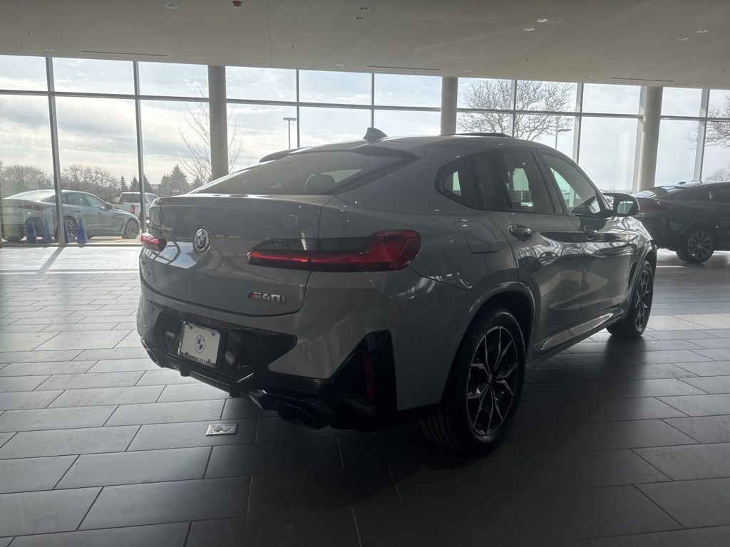 Thumbnail: 2025 BMW X4 - 5