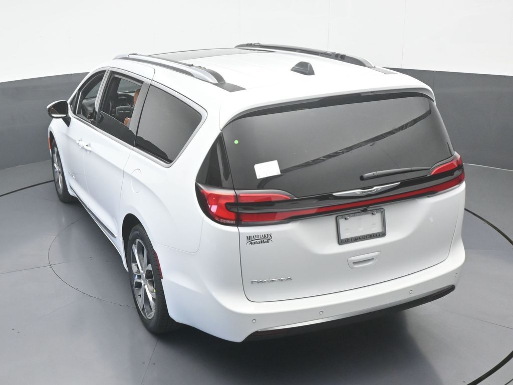 New 2026 Bright White Clearcoat Chrysler Pinnacle image 60