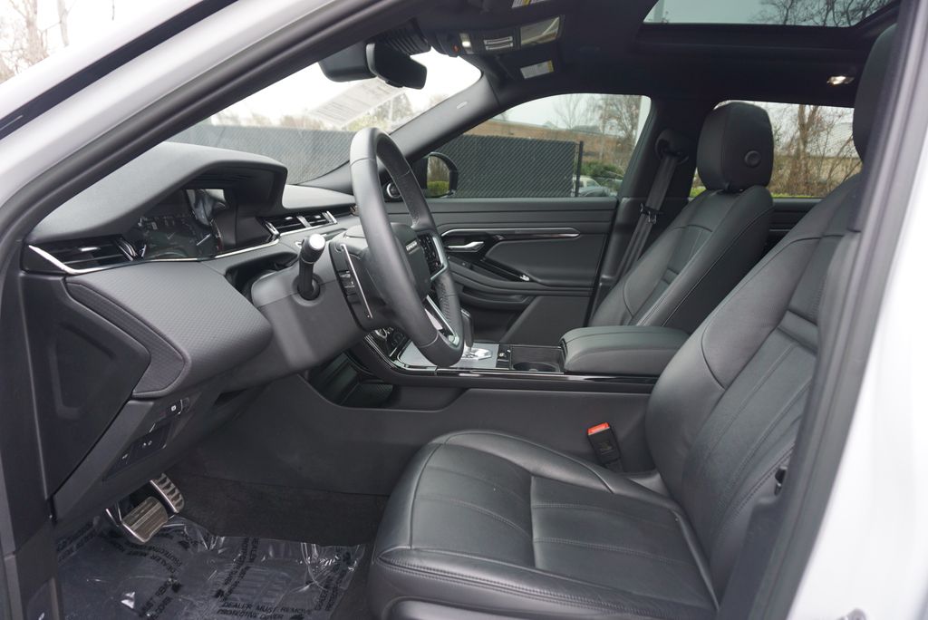 Thumbnail: 2023 Land Rover Range Rover Evoque - 9