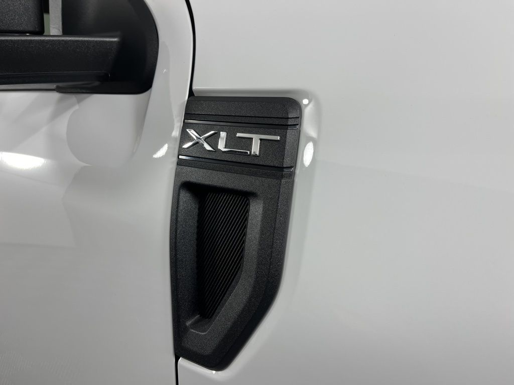 Thumbnail: 2025 Ford Maverick - 8