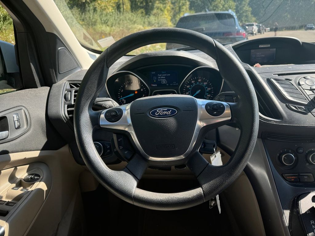 2015 Ford Escape SE 11