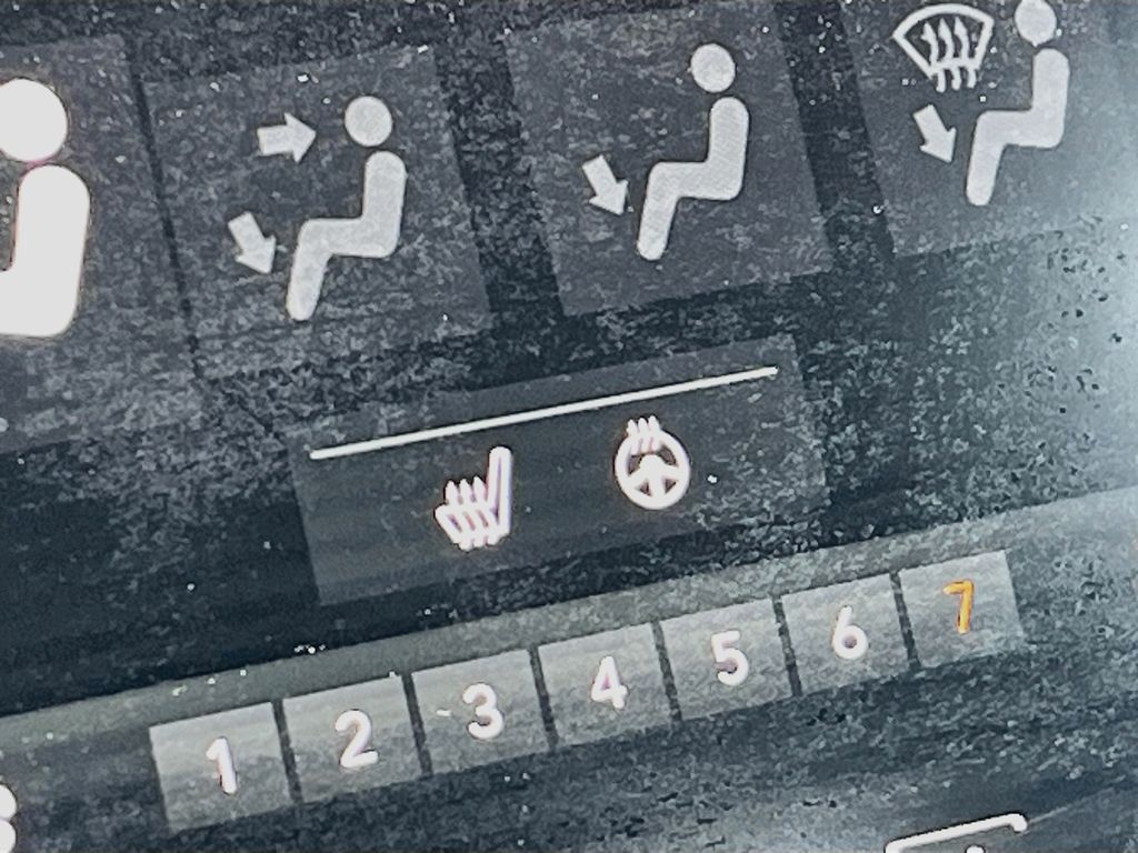 Used 2019 Gray Jeep Limited image 20