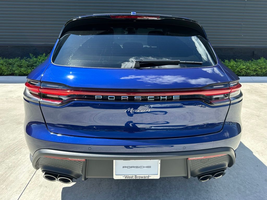 Thumbnail: 2025 Porsche Macan - 11
