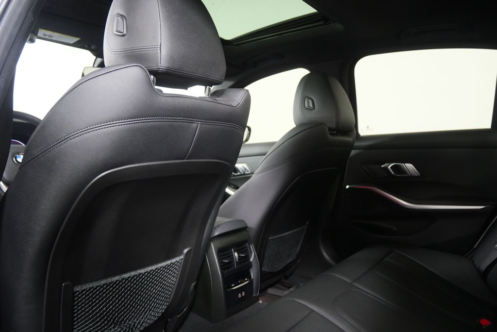 Thumbnail: 2021 BMW 3 Series - 18