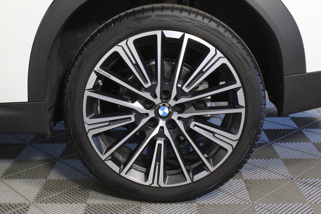 Thumbnail: 2025 BMW X2 - 16