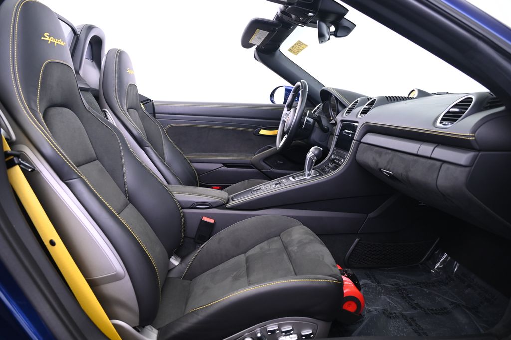 2021 Porsche   27