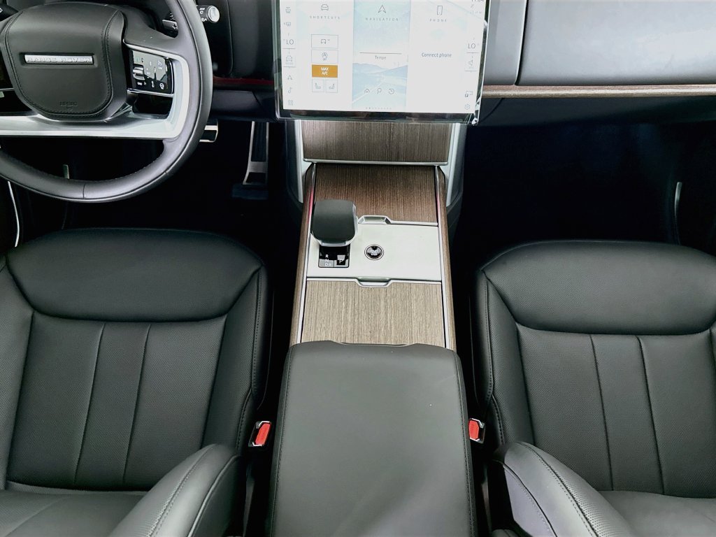 Thumbnail: 2026 Land Rover Range Rover - 17