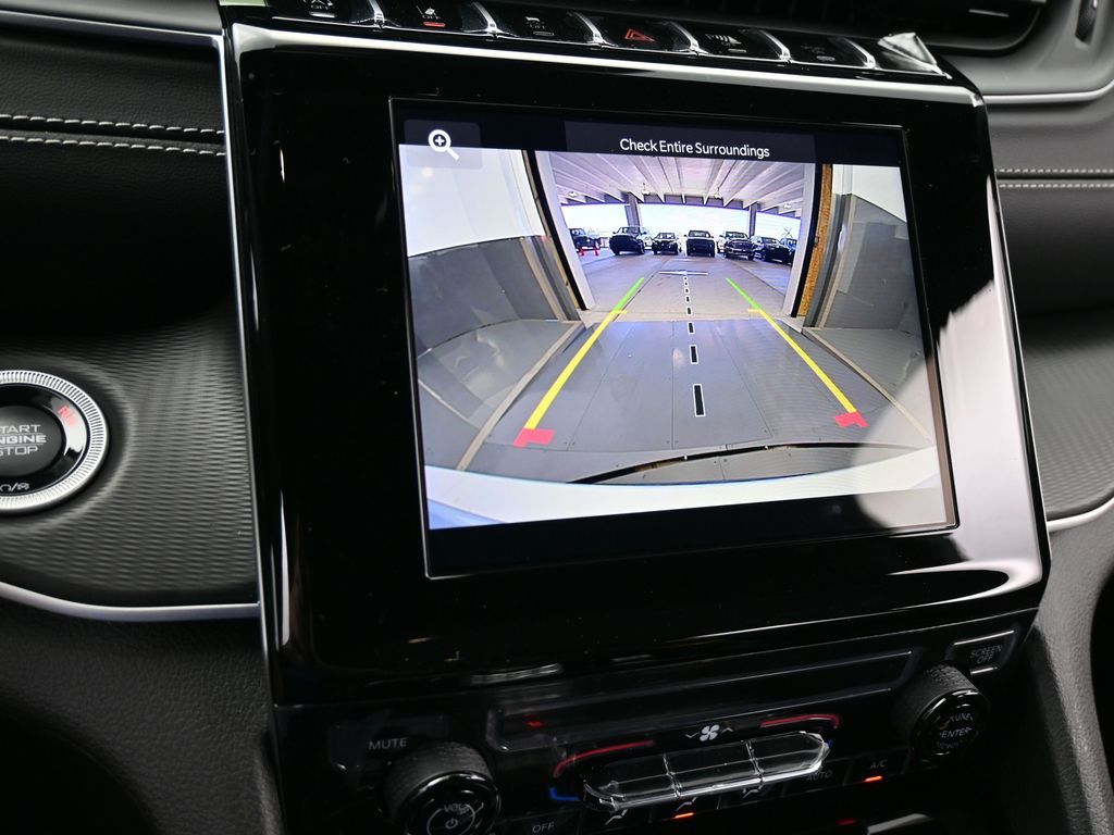 Used 2024 Silver Zynith Jeep Laredo image 19