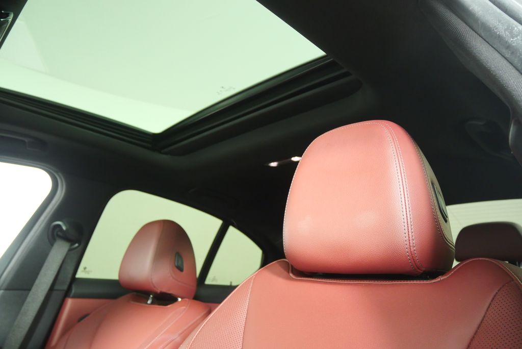 2022 BMW 3 Series 330i 12