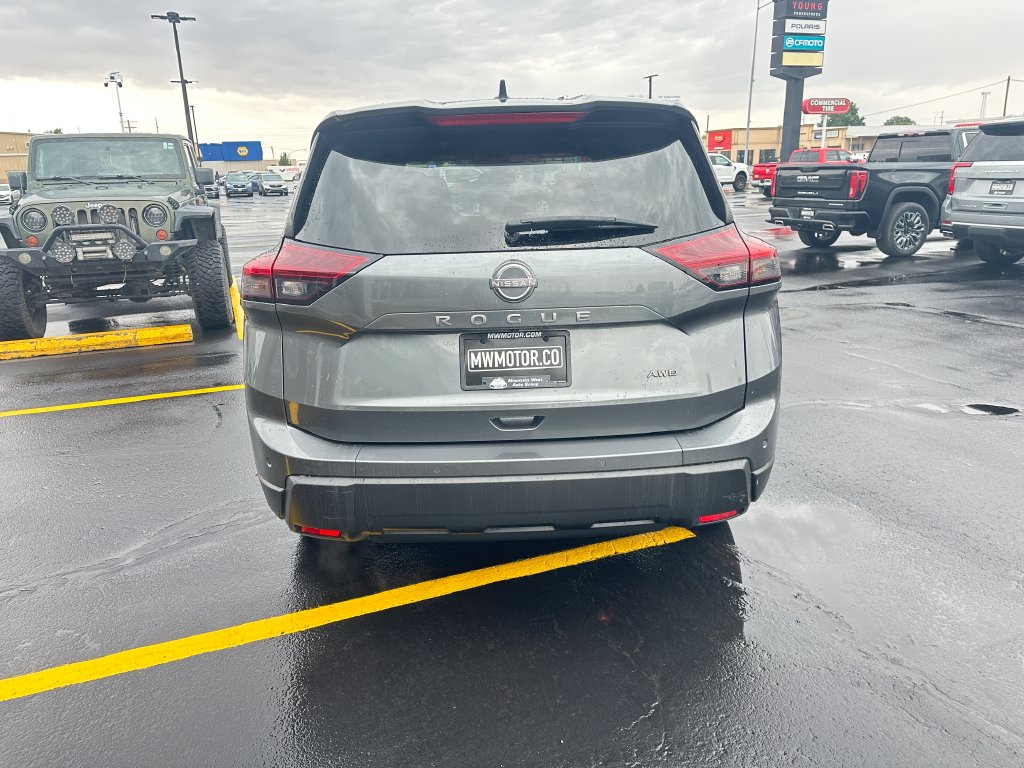 Used 2024 Nissan Rogue SUV