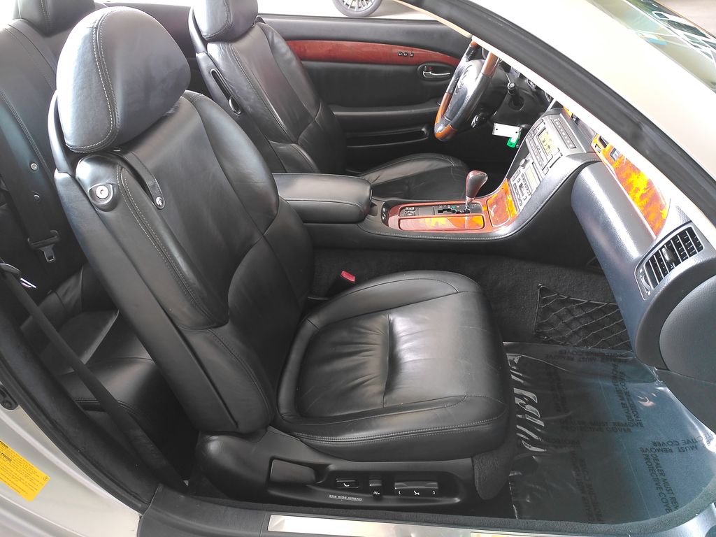 Used 2005 Silver Lexus 430 image 36