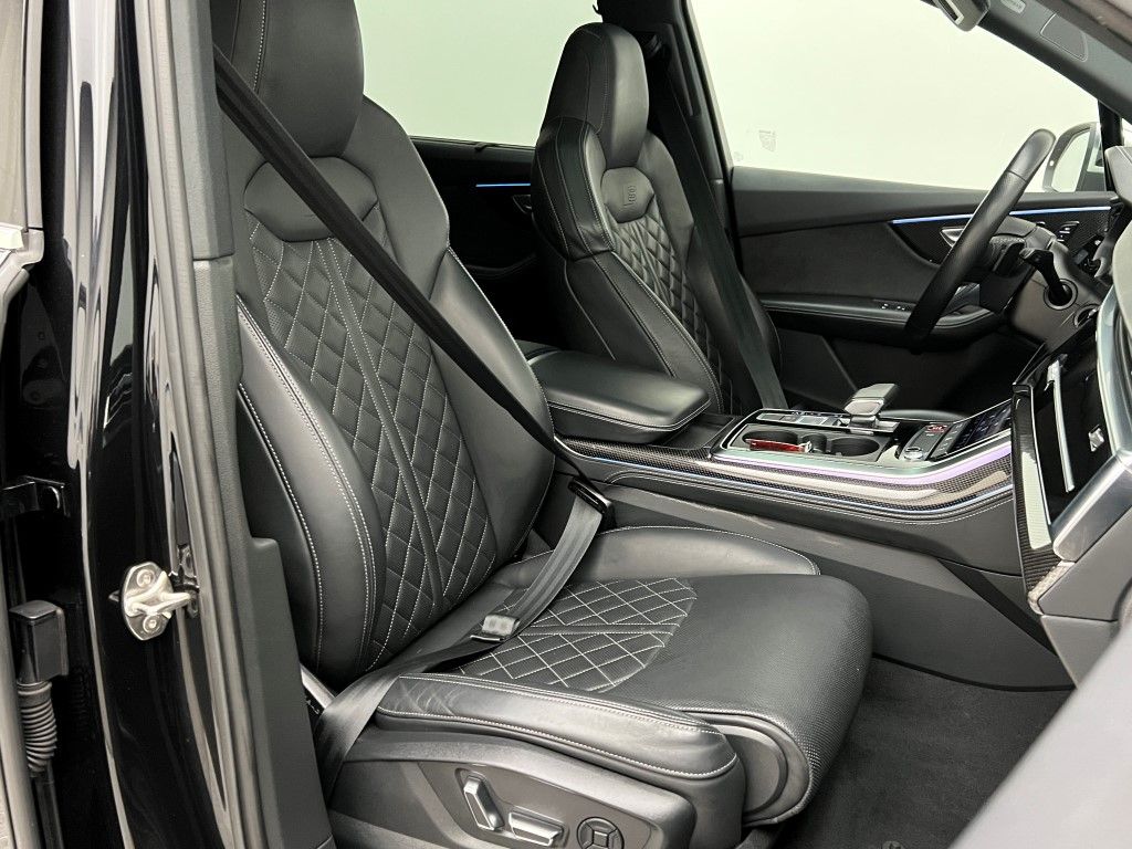 Thumbnail: 2021 Audi SQ7 - 13