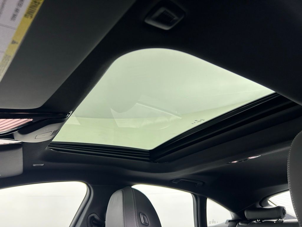 Thumbnail: 2025 BMW i4 - 19