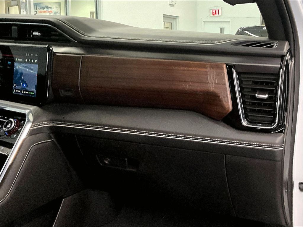 2025 GMC Sierra 2500HD — photo 13
